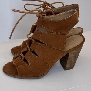 Reaction Kenneth Cole Brown Suede Lace-Up Heels
